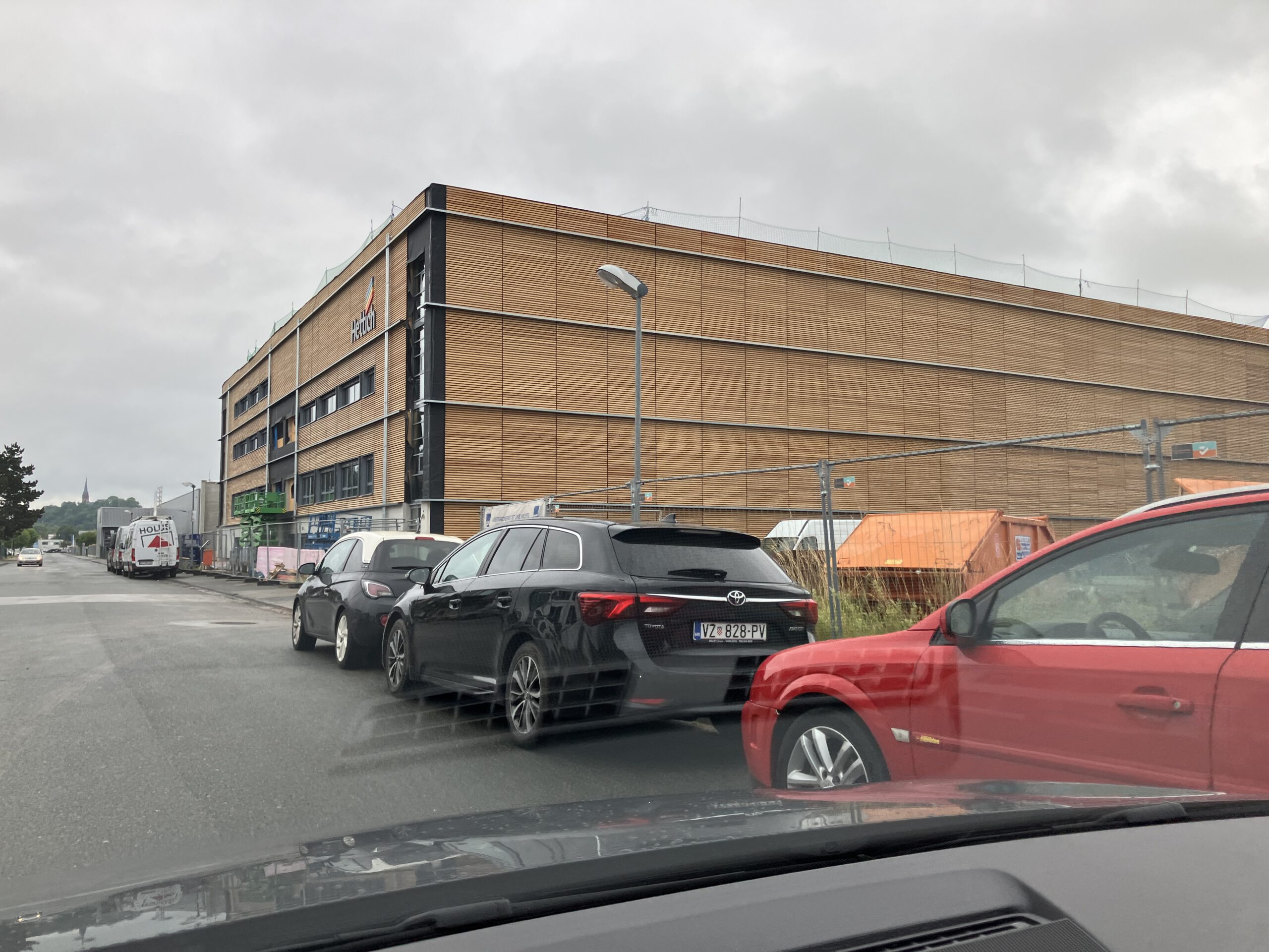 20240704_070527676_iOS