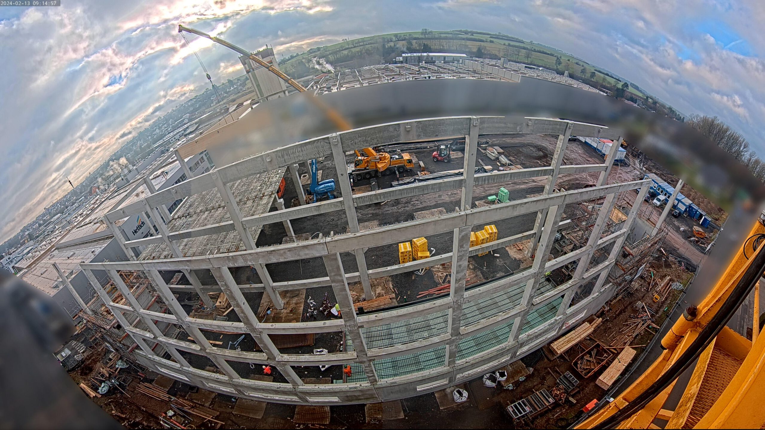 temperature:-3.24 celsius;wind:1.09 m/s from S;humidity:79 %;pressure:1035 hPa;